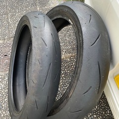 ダンロップα13sp 110/70と140/70の17 (J) 南千里のタイヤ
