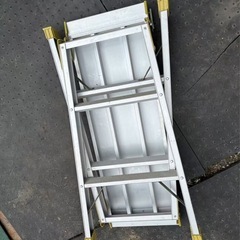 アルミ合金製足場台の画像