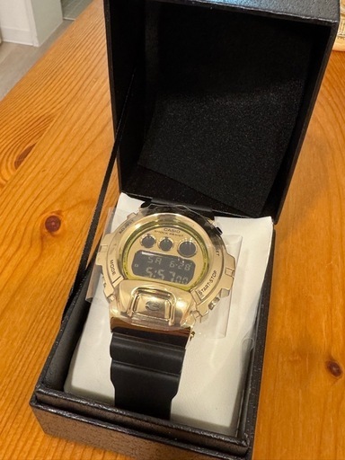 美品未使用 カシオ G-SHOCK かっこ可愛い時計