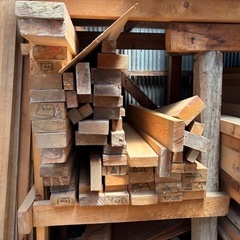 残り2ヶ月！！【業者・DIY大歓迎！】【大量購入OK】【在庫多数】乾燥角材・無垢材を格安処分｜現地見積＆カット対応可！の画像