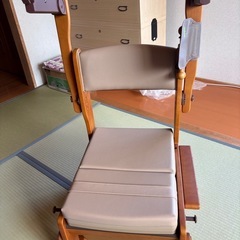 【未使用】uchie ウチエ　 介護　家具調ポータブルトイレの画像