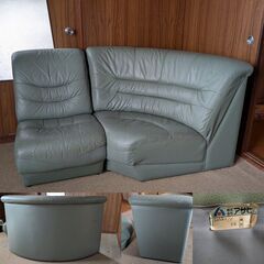 キズだらけのソファです。座り心地は問題ないかと。カバー付けてお使...