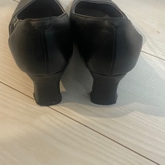 パンプス　23.5㎝
の画像