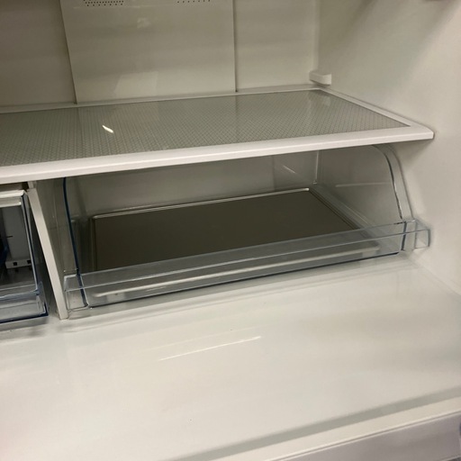 K2506-358 Hisense 3ドア冷蔵庫 HR-D3601S 2020年製 チルド室フタ欠損