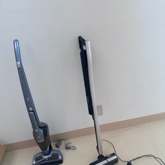 掃除機2つ　中古品の画像