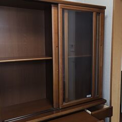 高級食器棚　大川家具の画像