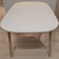 IKEA ダイニングテーブル 白い天板 VEDBO ヴェードボー　サイズ（約）：幅160ｃｍ　奥行き95ｃｍ　高さ75ｃｍ　イケアの画像