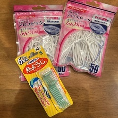 フロスピックと糸ようじ