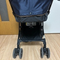 combiベビーカーの画像