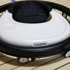 Uuoeebb ベビーウォーカー 折りたたみ 歩行器赤ちゃん 高さ調整可能 横転防止 固定可能 食事用プレート付き 

の画像