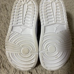 キッズエアジョーダンホワイトブラックハイカット 15cmの画像