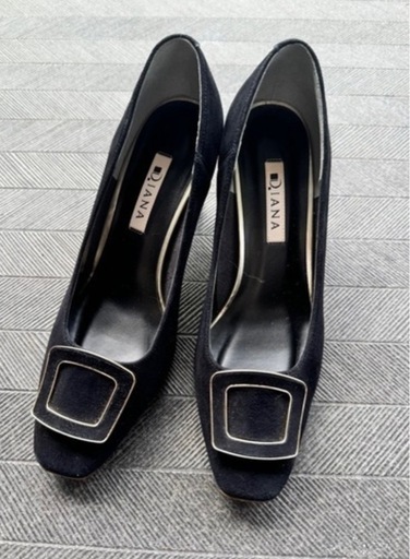 世界的に有名な ダイアナヒールDiana 23.5 (L) 玉造の靴《パンプス》の中古 靴