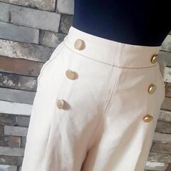 ガウチョパンツ　ワイドパンツ　ベージュ　金ボタン　FUNの画像
