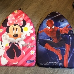 ビート板　ミニー　スパイダーマン　2枚の画像