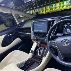 30アルファード　2.5l ハイブリッドの画像