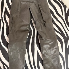 バイク用牛革パンツ　レディース　未使用品の画像