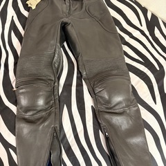 バイク用牛革パンツ　レディース　未使用品
