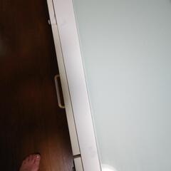 ガラスの板の付いたおしゃれなTV　出来るだけ希望のお値段に応じます。の画像