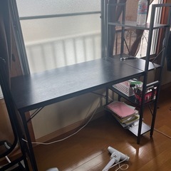 テーブルとチェア