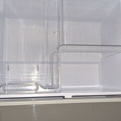 冷蔵庫（SHARP　SJ-W352C-N）の画像