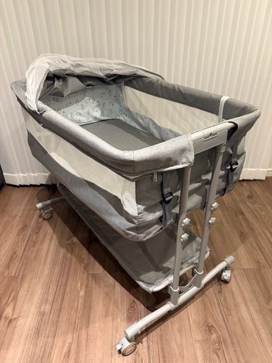 ZOOBLY折りたたみ式ベビーベッド グレー