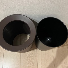 美品【定価3000円ほど】ゴミ袋が隠れるゴミ箱の画像