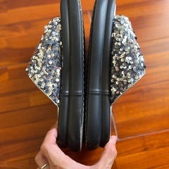 スパンコールサンダル、スリッパ　　サイズ25cmの画像