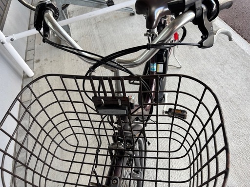 大人女性の ブリヂストン 電動アシスト自転車 通学使用3年・バッテリー要 自転車本体
