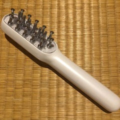  使用1分以内。電気ブラシ 美顔器 リフトブラシ ems 頭皮ブ...