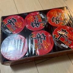 辛ラーメン　カップ麺　カップラーメン