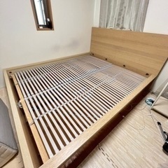 IKEA マルム クイーンサイズ ベッドフレーム