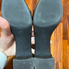 サンダル、クロコダイルの皮風、サイズ24cmの画像