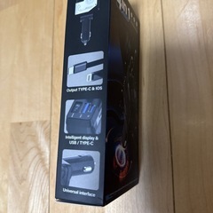 新品　4in1 車載充電器　コードリール式　type c lightning iPhone android ミニマリストにの画像