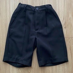 ★お値下げ　ユニクロUNIQLO ワイシャツ 西松屋ブラックハーフパンツキッズ　110cmの画像