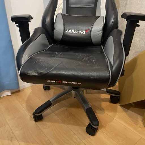 AKレーシング ゲーミングチェア