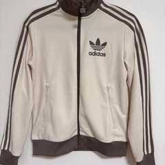 【新品未使用タグ付】adidas ベッケンバウアー トラックトップ　jc5807の画像