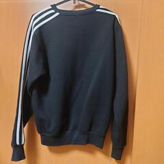 adidas⭐️トレーナーの画像