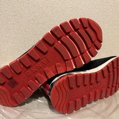 DKNY ジッパー付きスニーカーの画像