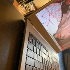 激安★朝薄型軽量ノートパソコン WINDOWS11の画像