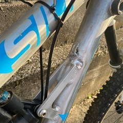 ダウンヒルバイク、MTB、カナダのアルミフレームの画像