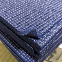 【Cainz/カインズ】コンパクトに収納できるヨガマット 厚:6mmの画像