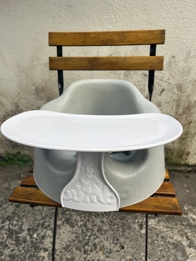 美品‼️Bumbo ベビーチェア バンボベビーソファ専用テーブル専用腰ベルト付き?プロフ必読