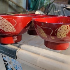 祝い椀　赤地に金模様　中古　難ありの画像
