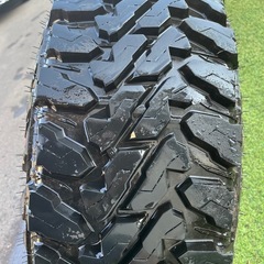 ランクルのタイヤ✨アルミ付き✨
LT285/75R16の画像