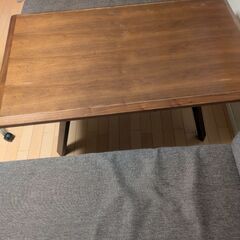 コタツ付きダイニングソファーの画像