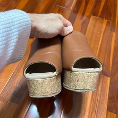 ヒールサンダル、サイズ約25cm、ヒール約10cmの画像
