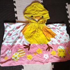 値下げ　女子用 水着4枚、バスタオルの画像