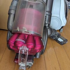 ダイソンのサイクロン掃除機「DC26」とネットで出ました🥳🥳🥳