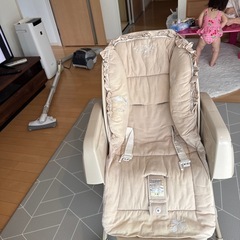Combi　レベリーGX ベージュ 手動ハイローチェアの画像