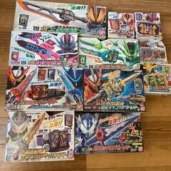 仮面ライダーセイバー 武器セット